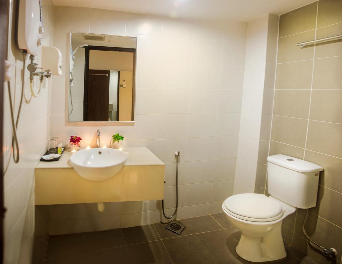 Langkasuka Express Hotel Kuah Luaran gambar